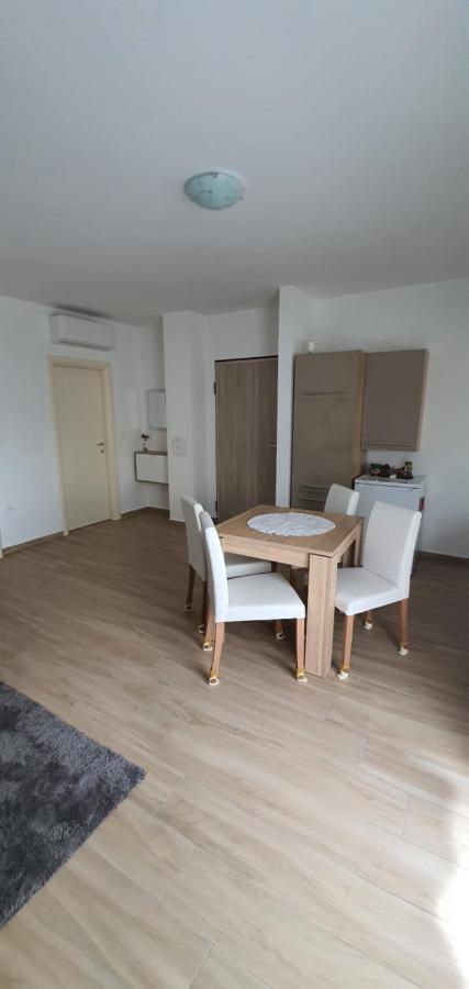 Apartment Sunrise With Private Parking Pula Ngoại thất bức ảnh