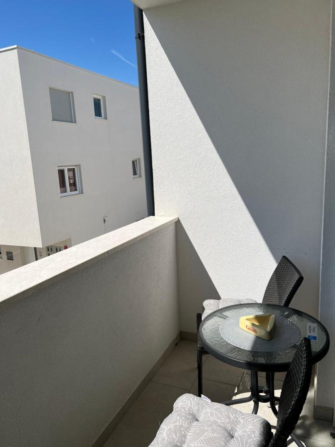 Apartment Sunrise With Private Parking Pula Ngoại thất bức ảnh