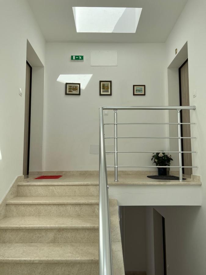 Apartment Sunrise With Private Parking Pula Ngoại thất bức ảnh