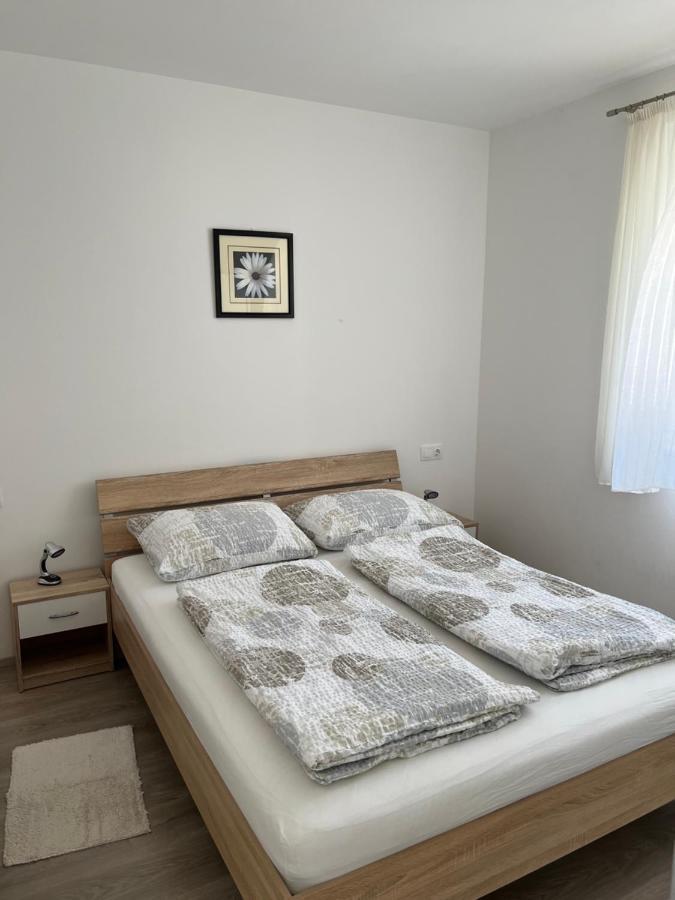 Apartment Sunrise With Private Parking Pula Ngoại thất bức ảnh