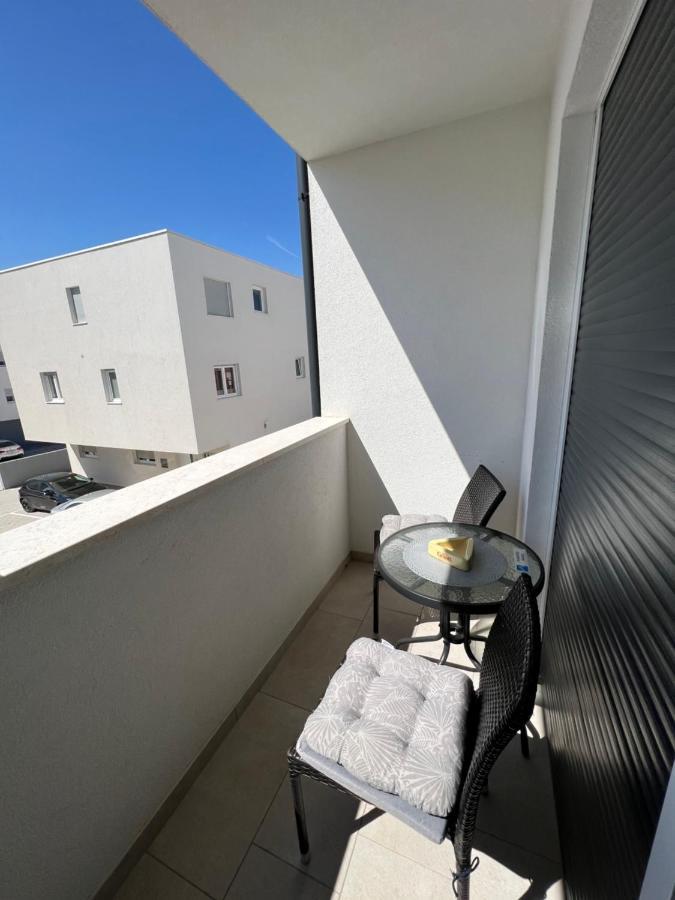 Apartment Sunrise With Private Parking Pula Ngoại thất bức ảnh