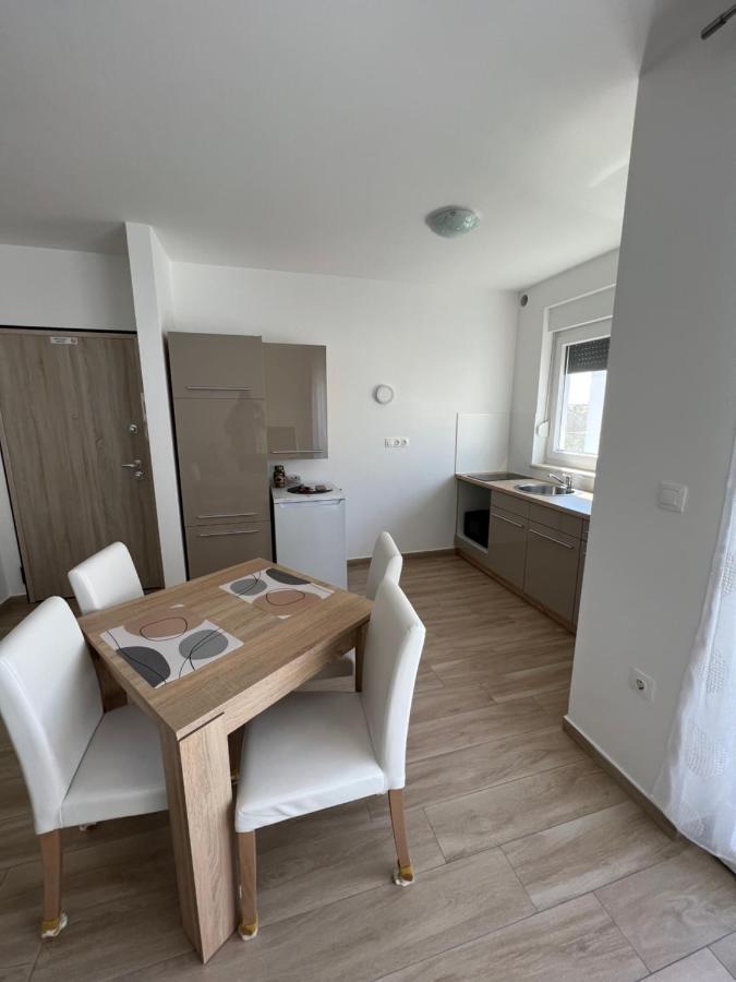 Apartment Sunrise With Private Parking Pula Ngoại thất bức ảnh