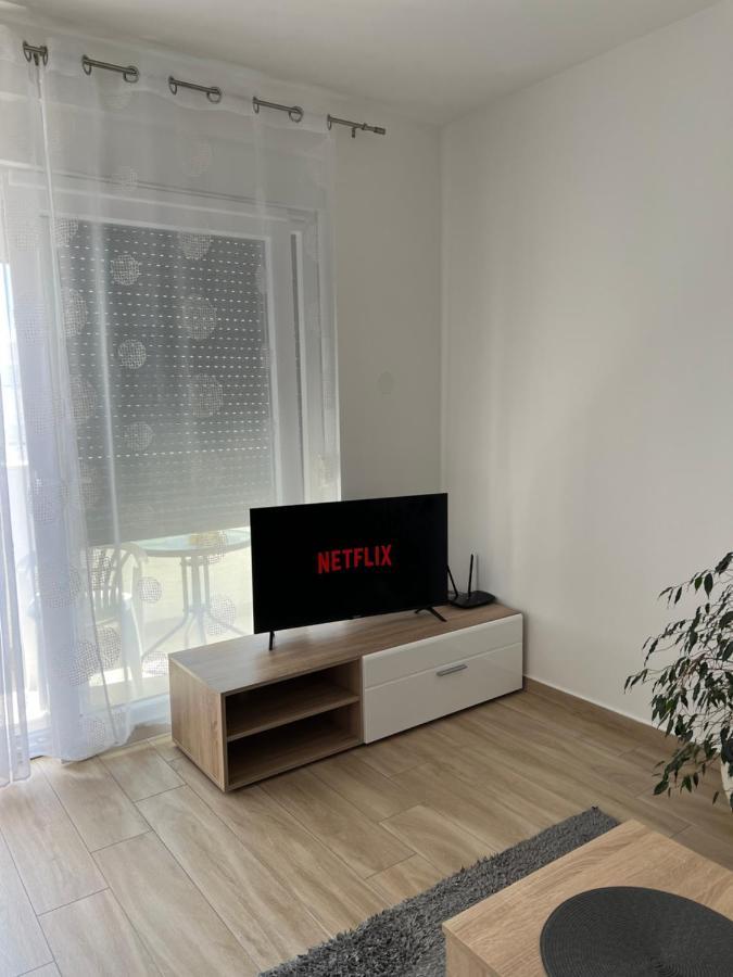 Apartment Sunrise With Private Parking Pula Ngoại thất bức ảnh